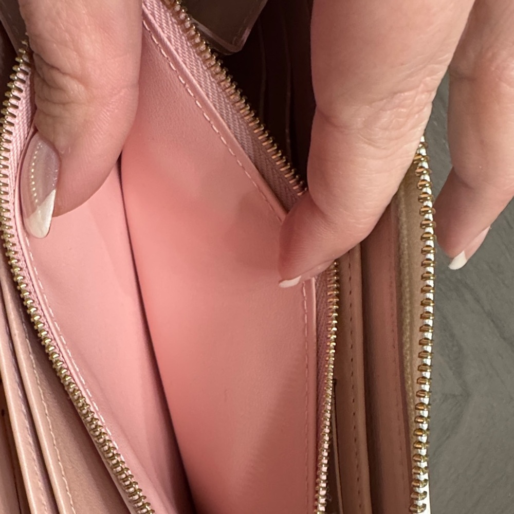 Louis Vuitton Zippy Garden Wallet - Picture 9 of 14